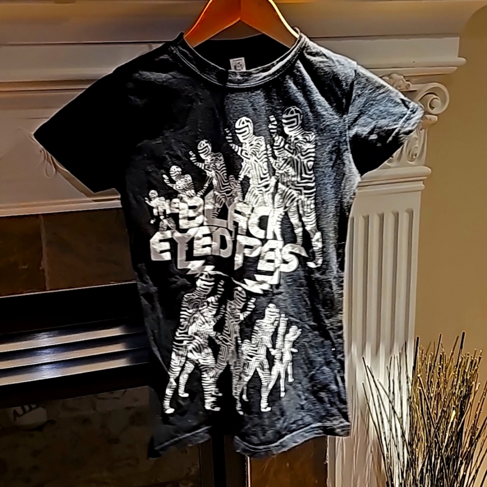 Black eyed peas concert Tee shirt